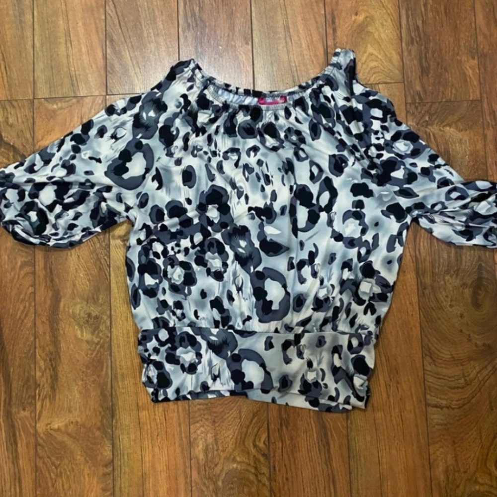 Beautiful & Stylish Bumble b. Cold Shoulder Silky & Stretchy Women's Top